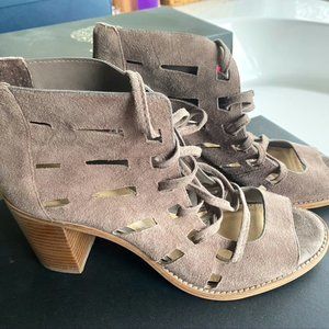 Vince Camuto - Tressa Perforated Lace-Up Sandal